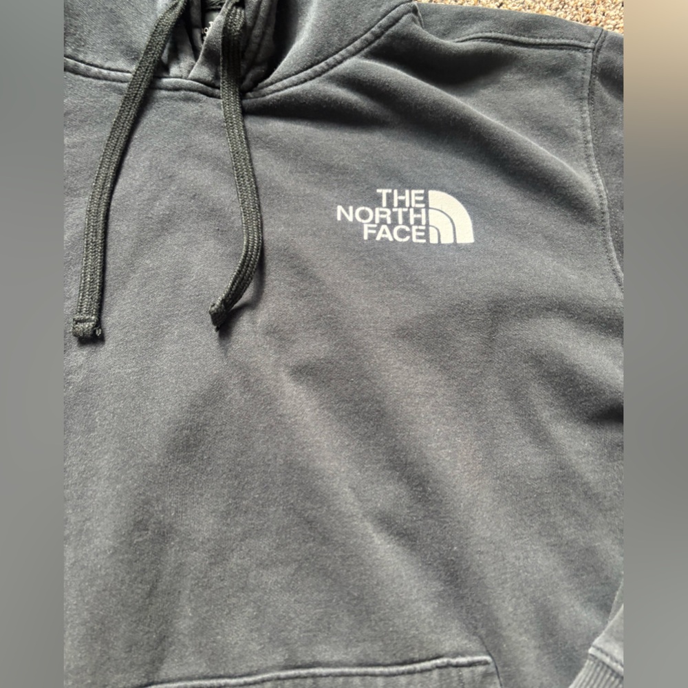 The North Face Black Pullover Hoodie with White Logo medium mens - Picture 2 of 5